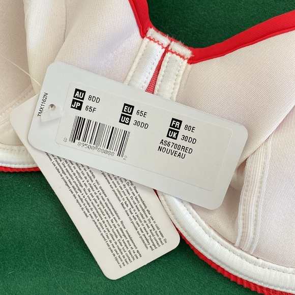 NWT red bikini top size 30DD - Picture 3 of 3